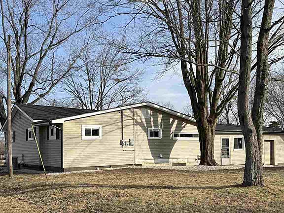 2nd image of 934 S Round Barn Rd