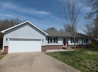 2655 E 9th St, Joplin, MO 64801