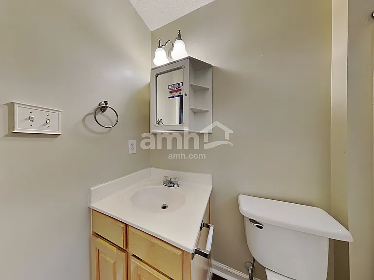 12012 Evergreen Hollow Dr — Photo 15
