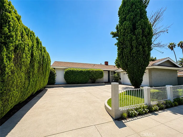 16404 Mayall St — Photo 2