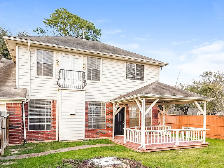 15303 Goodman St — Photo 17