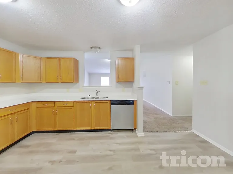 8643 Hopewell Ct — Photo 5