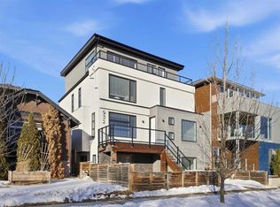 932 S 5th Ave NE, Calgary, AB T2E 0L4
