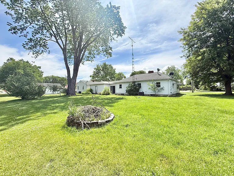 2020 W Hurd Rd — Photo 4