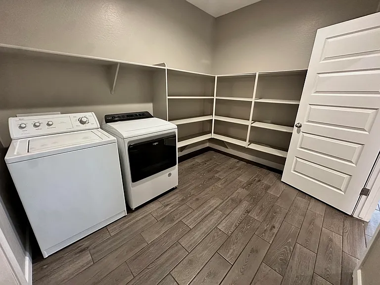 1077 W Tuli Way — Photo 16