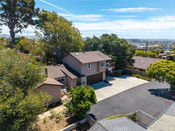 1747 Brighton Ave, Grover Beach, CA 93433