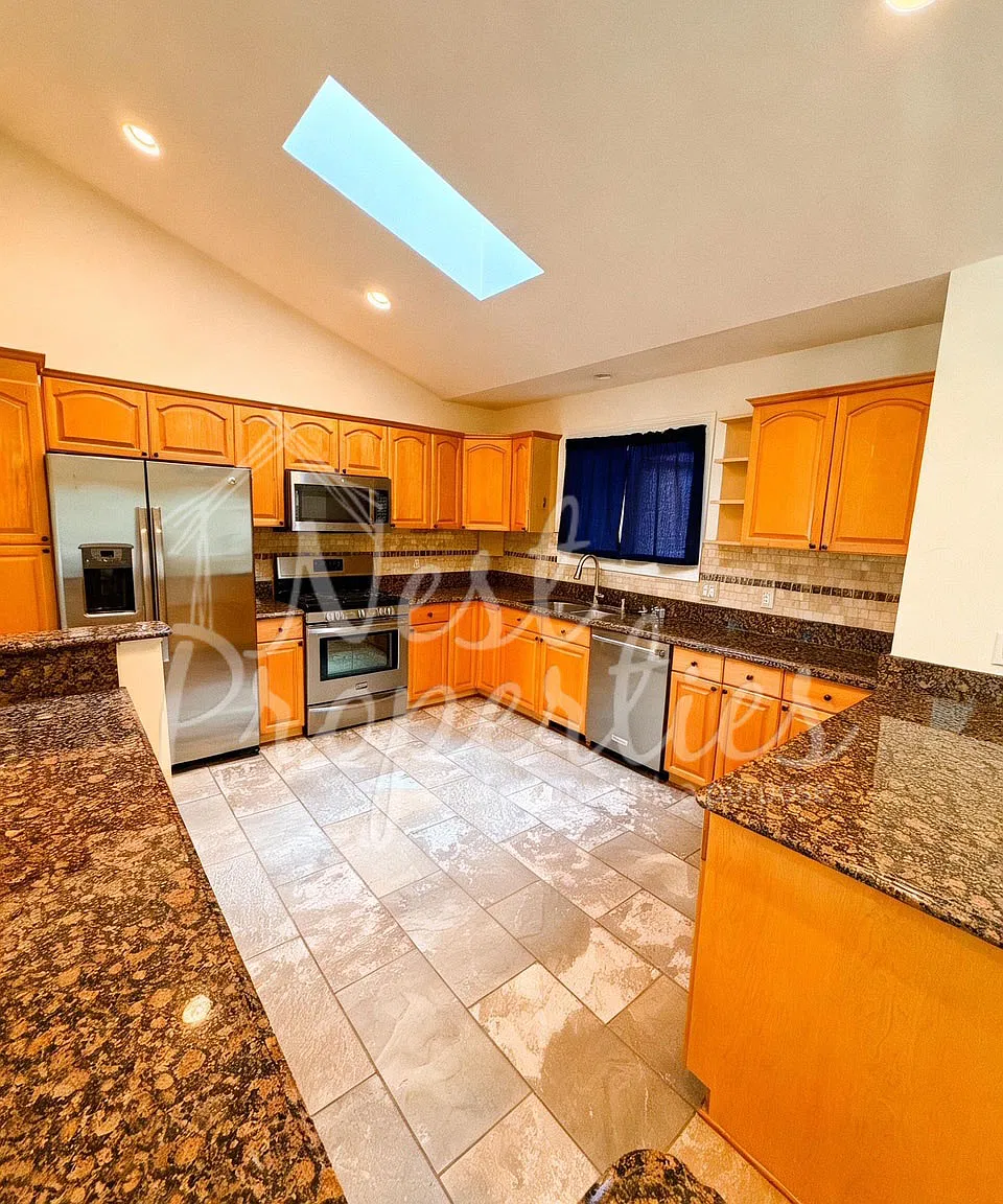 1429 Adella Street - 1 — Photo 3