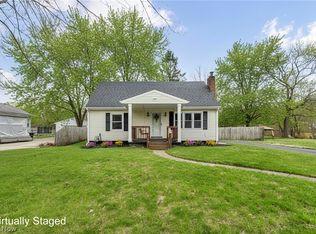 1412 Redbush Rd, Akron, OH