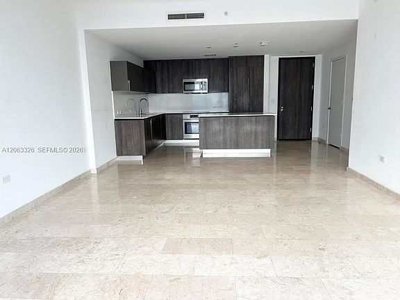 4th image of 68 SE 6th St #3810