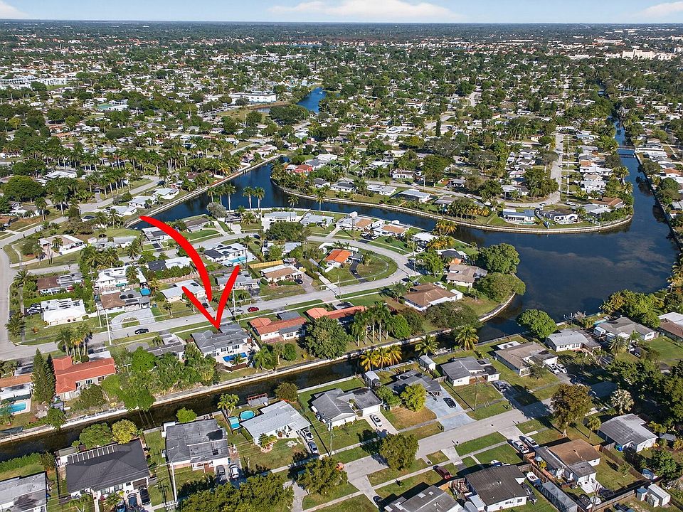 1st image of 1530 W River Drive