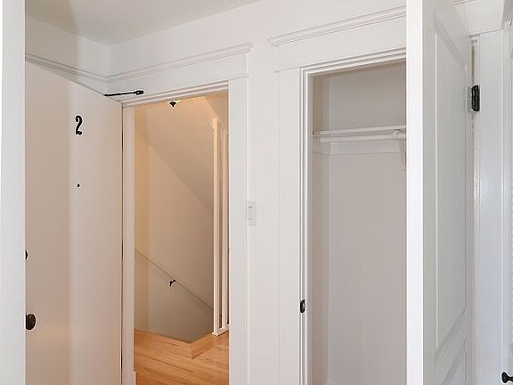 4th image of 1231 8th Ave APT 4