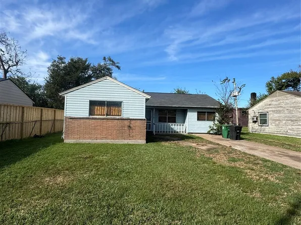 11315 Raincove Dr, Houston, TX 77016