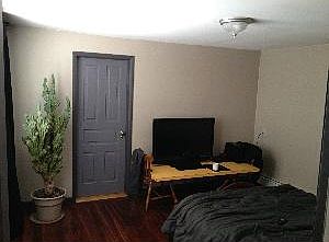 4th image of 322 W Bertsch St