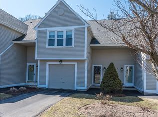 1307 Brookhaven Ln, Woonsocket, RI 02895