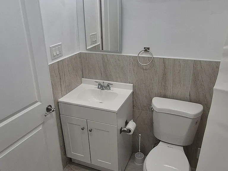 5575 Ogontz Ave #1 — Photo 20