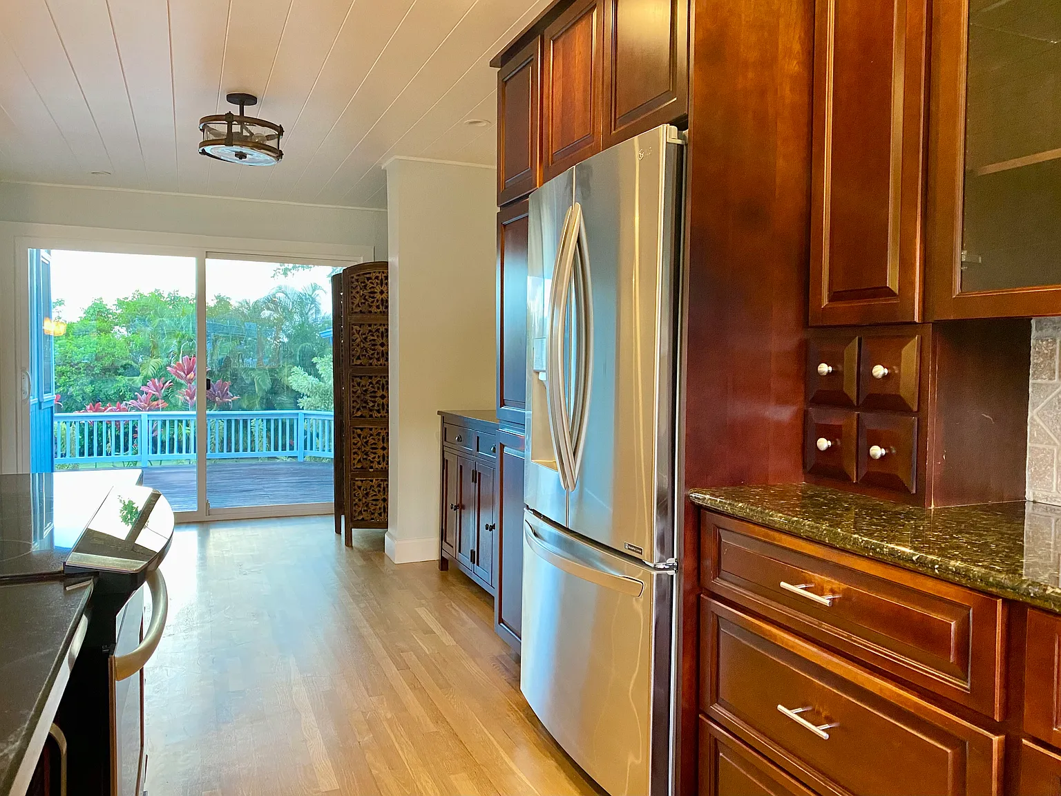 5 bed, 2700 sqft, $6,500 — Photo 4