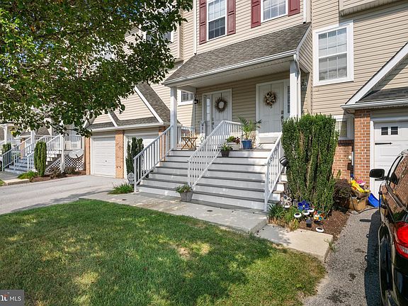 2nd image of 133 Nicoles Ct #162
