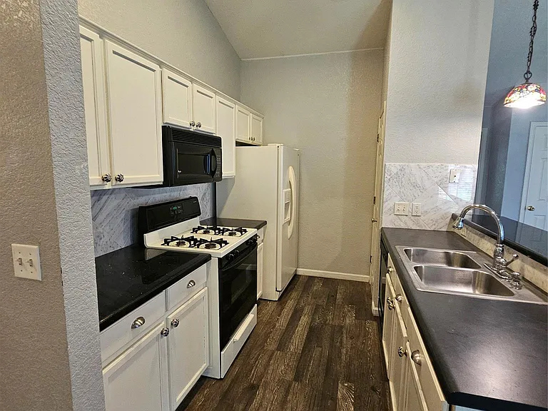 174 Prairie Springs Loop — Photo 9