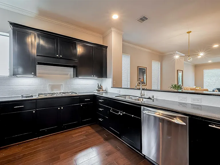 2808 Saint Emanuel St — Photo 12