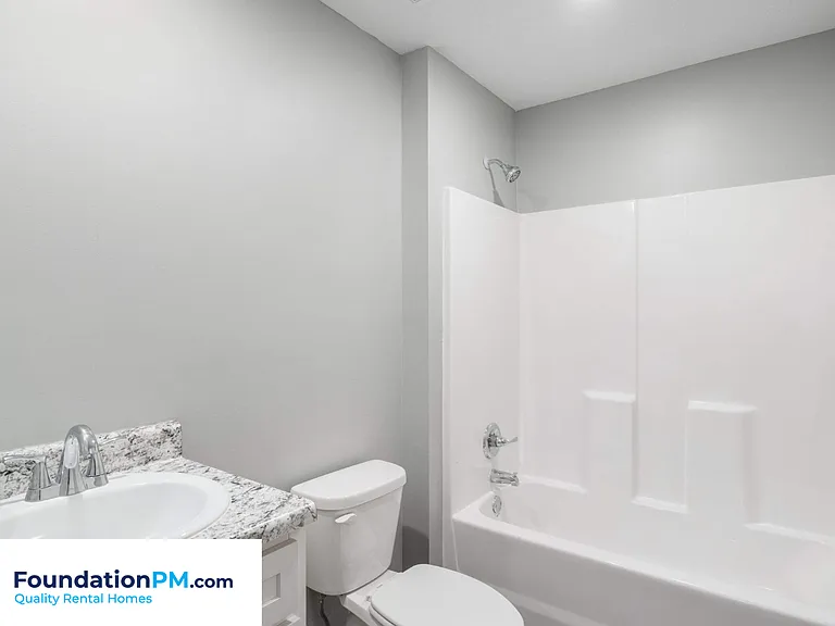 3985 Willowview Ave — Photo 19