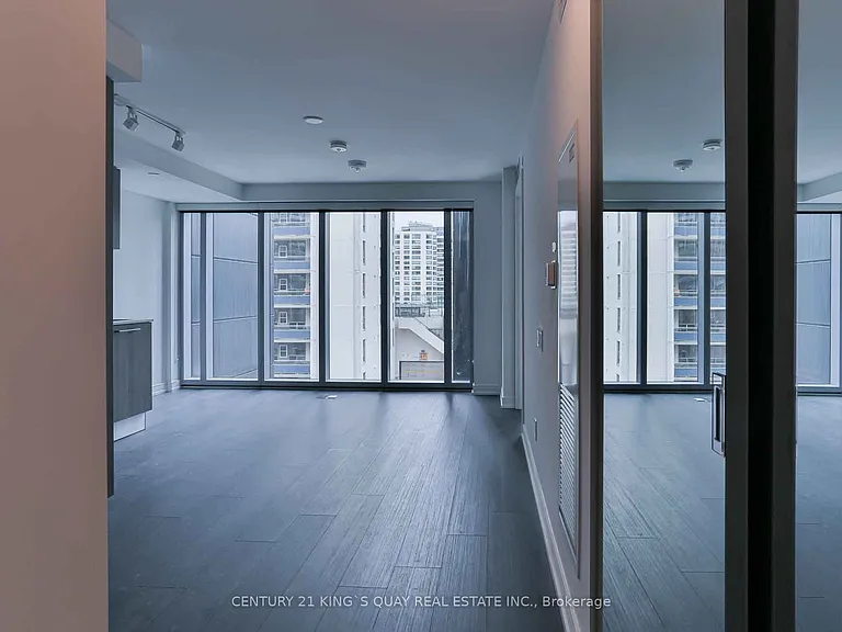 3 Gloucester St #317 — Photo 4