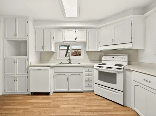 2252 Table Rock Rd Space 151, Medford, OR 97501