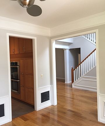 4th image of 13511 Charter Bend Dr