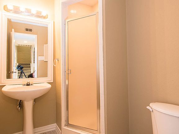 2nd image of 2906 Shady Lake Cir