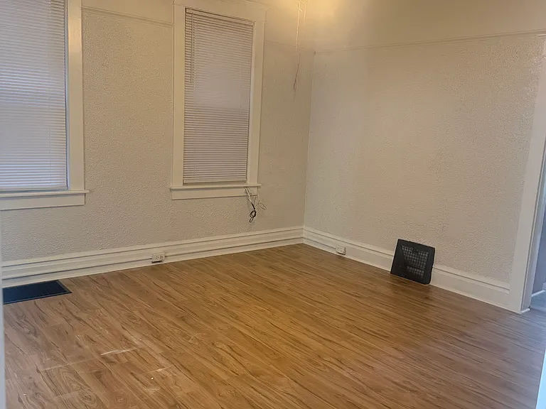 22 Browning St — Photo 5