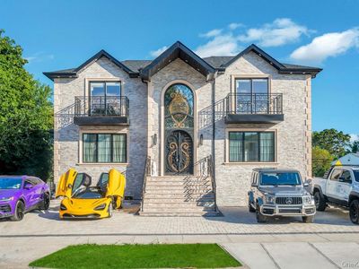 11 Flower Road, Valley Stream, NY, 11581