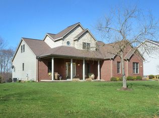 135 Meadow Dr, Beaver Falls, PA 15010