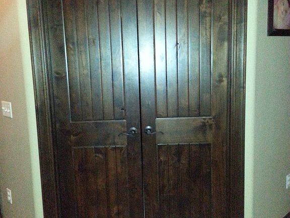 4th image of 905 Carol Ann Pl