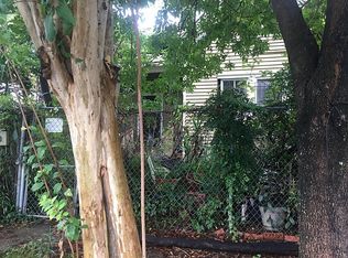 2006 Common St, Houston, TX 77009