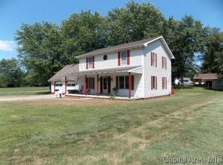 440 N Shady Ln, Girard, IL 62640