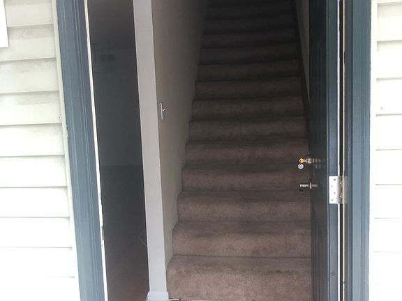 3rd image of 50 Marshland Rd