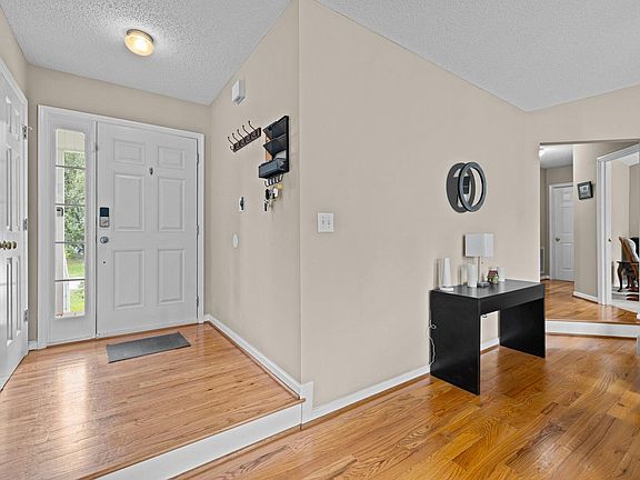 5th image of 1320 Greenbranch Ln