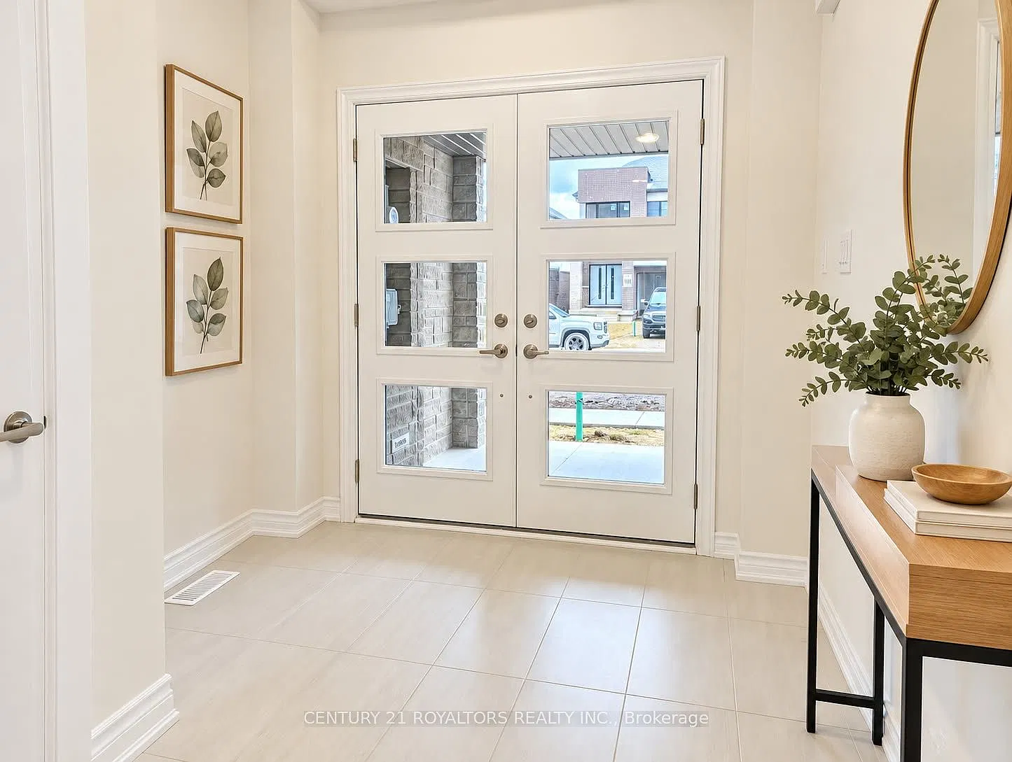 3 bed, $2,550 — Photo 2