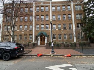 18 9th St NE APT 105, Washington, DC 20002