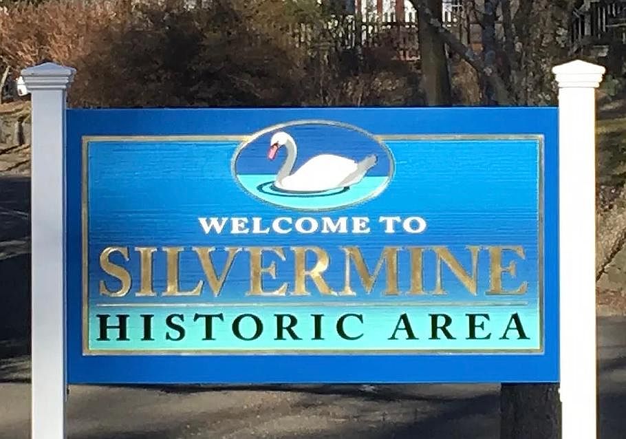 Rental unit is in the Silvermine area.