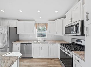16 Pipers Way, Carver, MA 02330