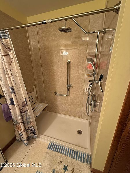 2nd image of 1307 Cambridge Manor Drive