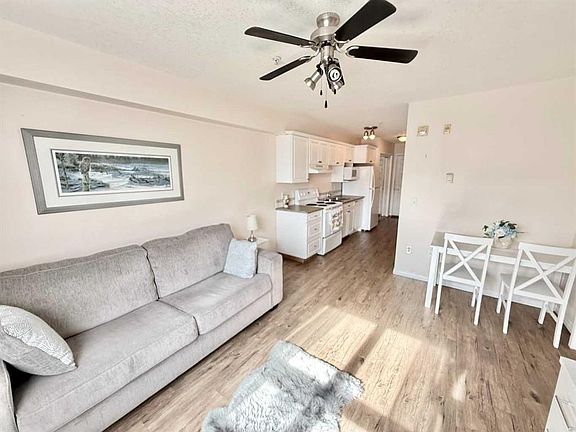 5th image of 10402 S 111th St #228
