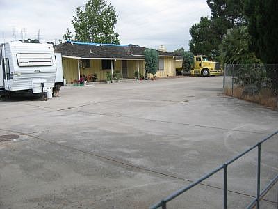 2nd image of 6082 Almaden Expy