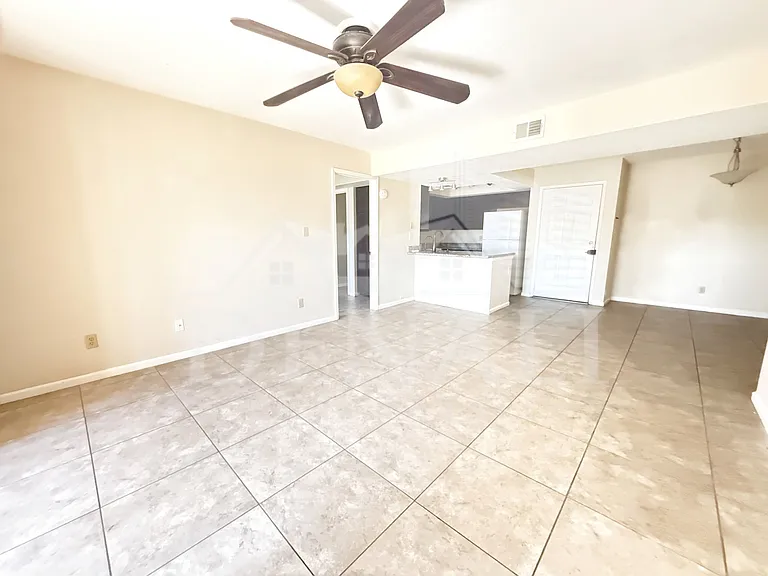 540 N May St #1135 — Photo 9
