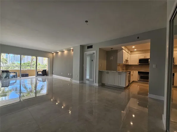 1985 S Ocean Dr, Hallandale, FL