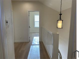 1130 E 11th St #1, Oakland, CA 94606