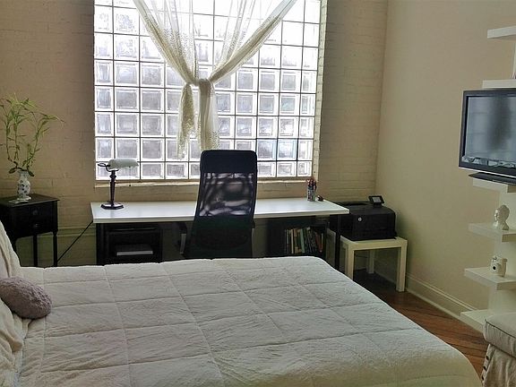 The-Mill-2nd-level-bedroom-