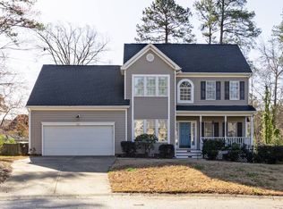 221 Wild Holly Ln, Holly Springs, NC 27540
