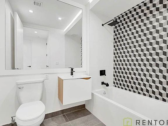 5th image of 1875 Atlantic Ave #405