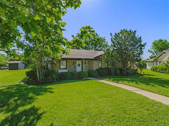 2nd image of 1525 El Camino Cir